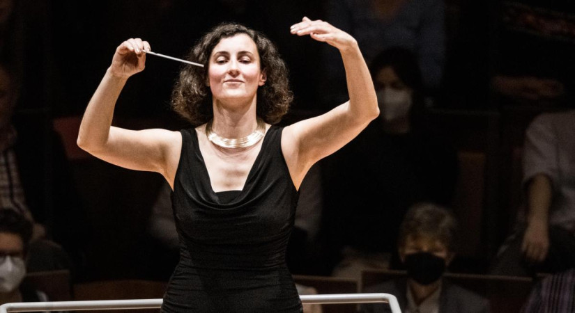 Donka Miteva conducting Collegium Musicum Berlin